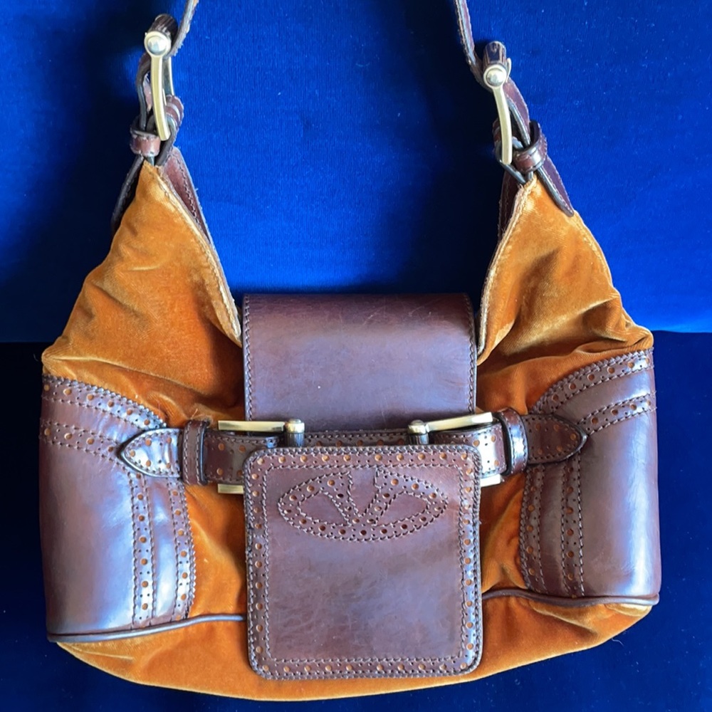 💯 % VALENTINO leather /velvet shoulder bag